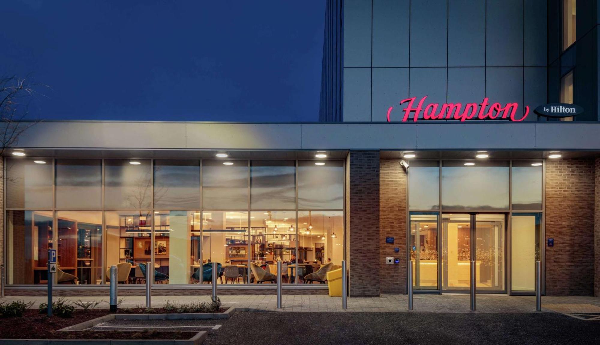 Hampton By Hilton Edinburgh Airport Hotel Ingliston Exterior photo