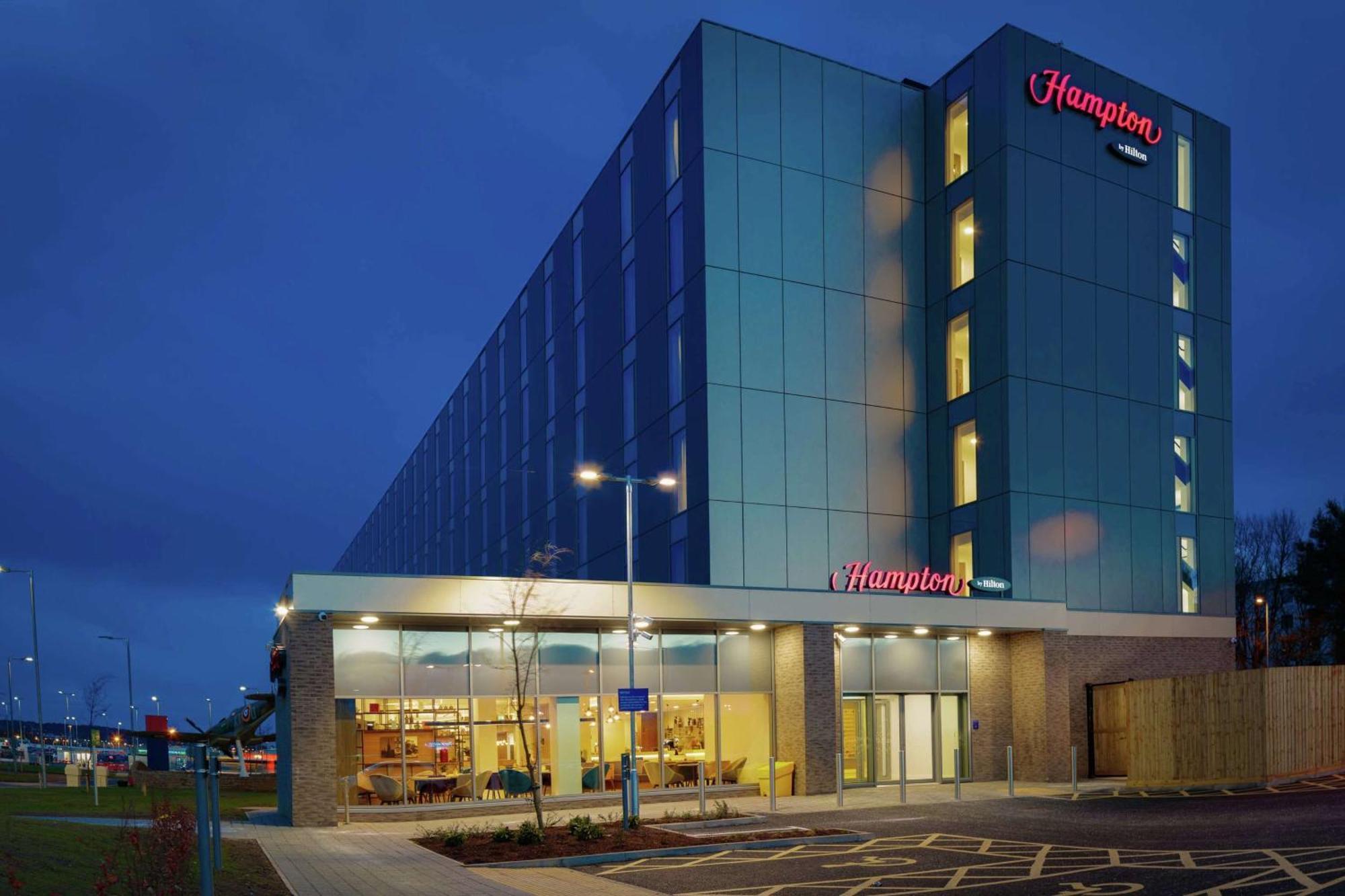 Hampton By Hilton Edinburgh Airport Hotel Ingliston Exterior photo